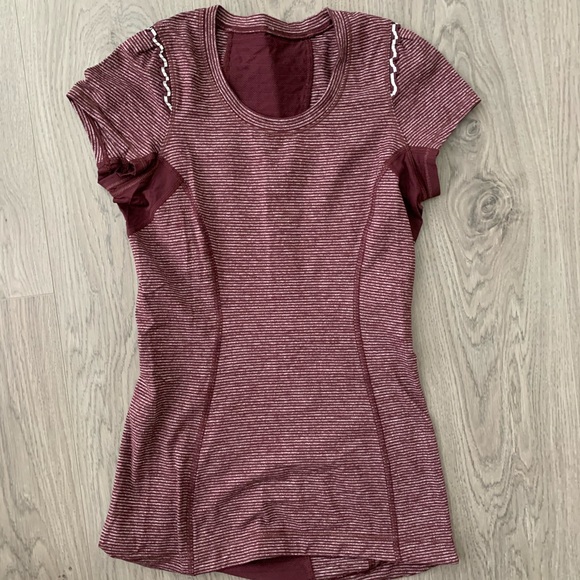 Lululemon t shirt - size 2 - Picture 1 of 6